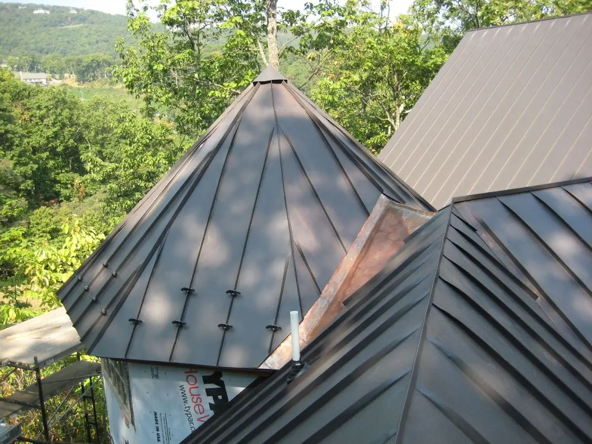 Professional Roof Tarp Installation by Craftsman Roofing in Galewood